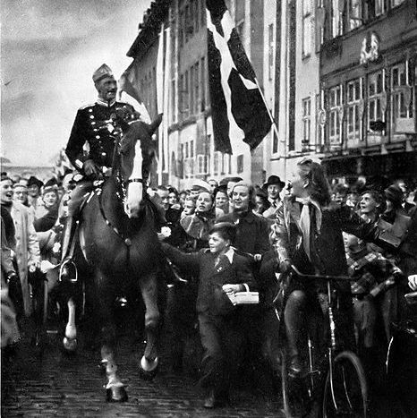 467px-King_Christian_X_in_Copenhagen_1940