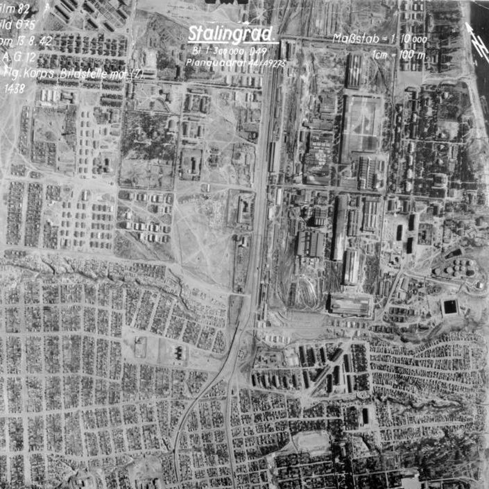 Bundesarchiv_Bild_146-1987-103-28A,_Luftbild_Stalingrad