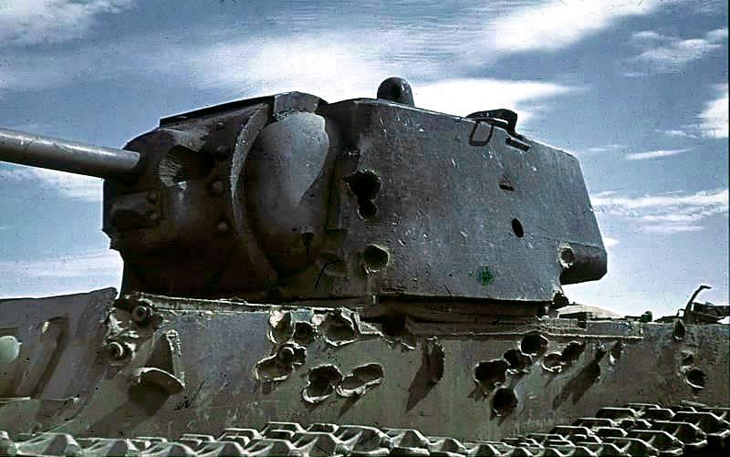 Bundesarchiv_Bild_169-0441,_Russland,_bei_Stalingrad,_Panzer_KW-1