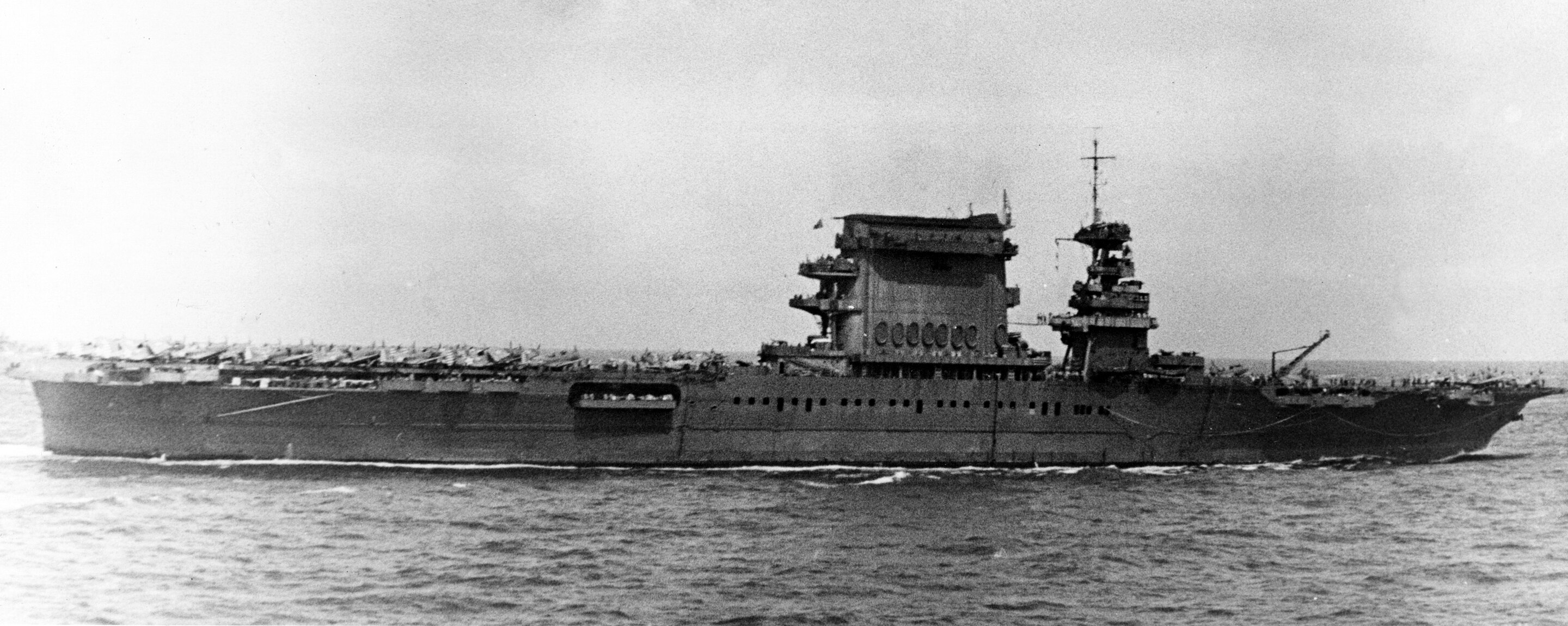 Damaged_USS_Lexington_(CV-2)_underway_on_the_early_afternoon_of_8_May_